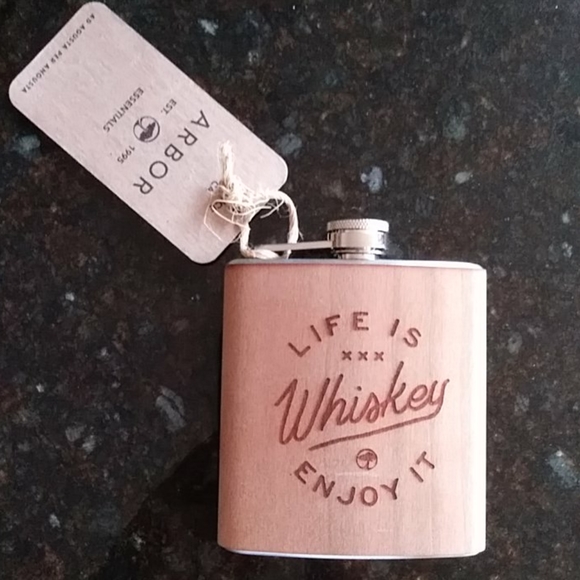 Arbor Essentials Whiskey Flask NWT